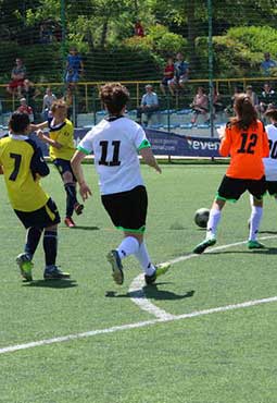 U12